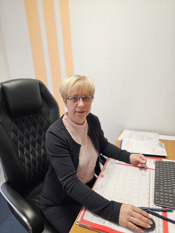 Jana – Buchhaltung & Juniorin